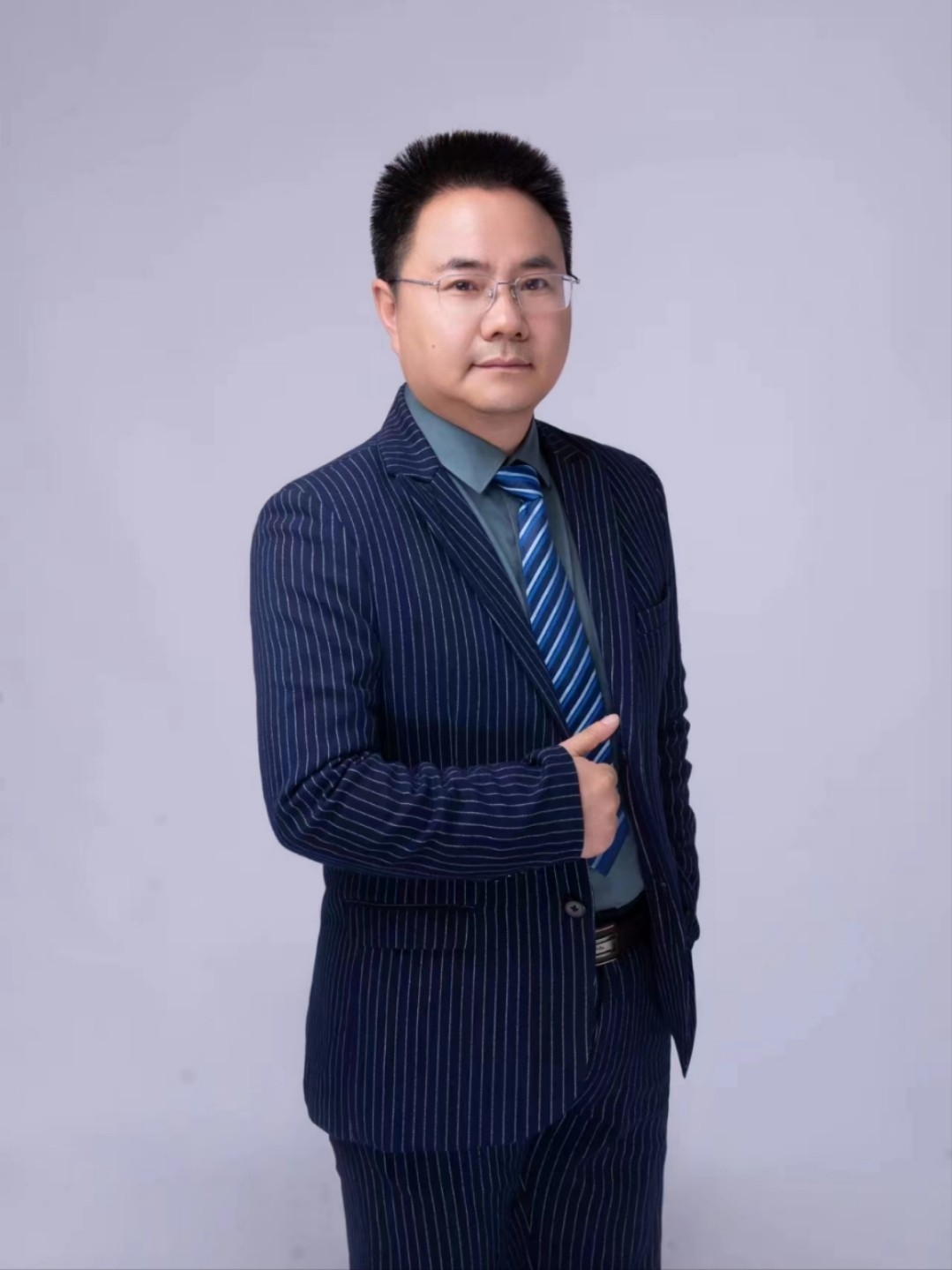 李阳