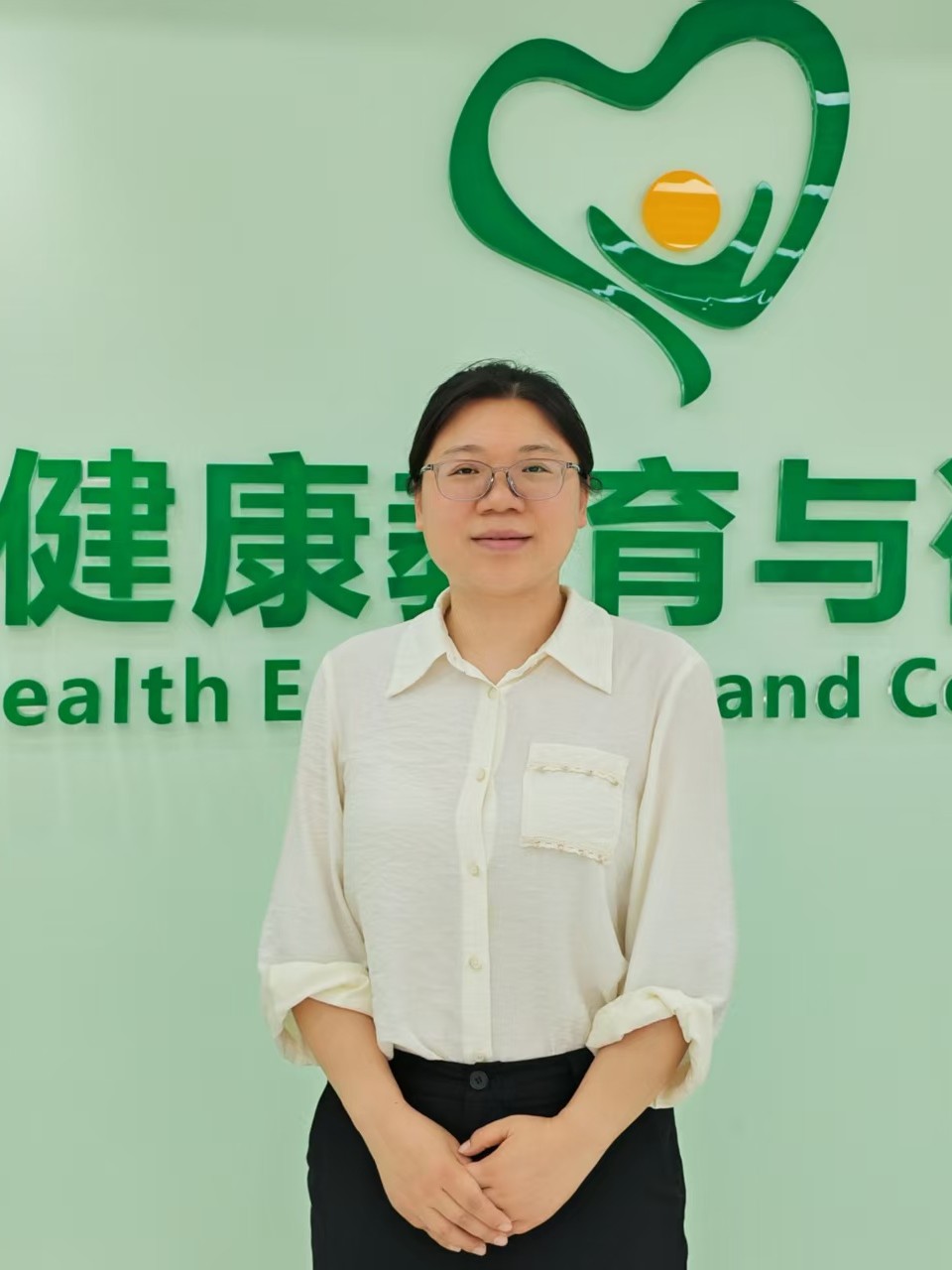 毛莉婷