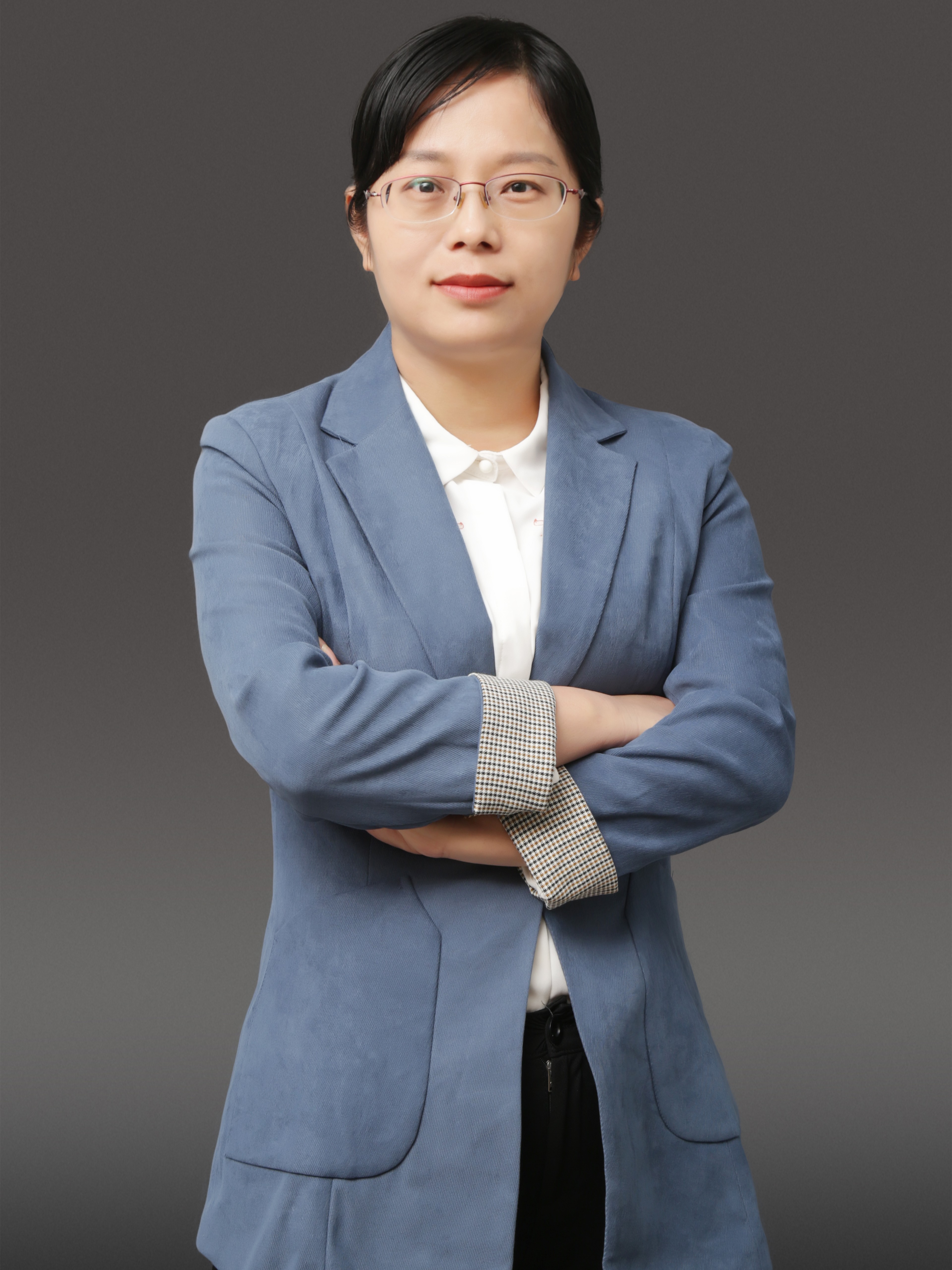张慧英