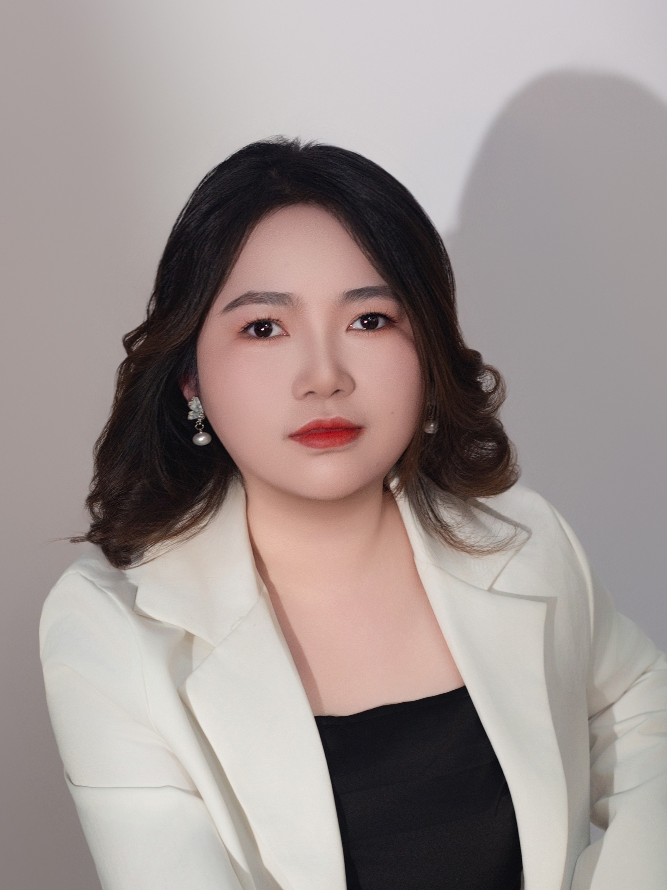 李文佳
