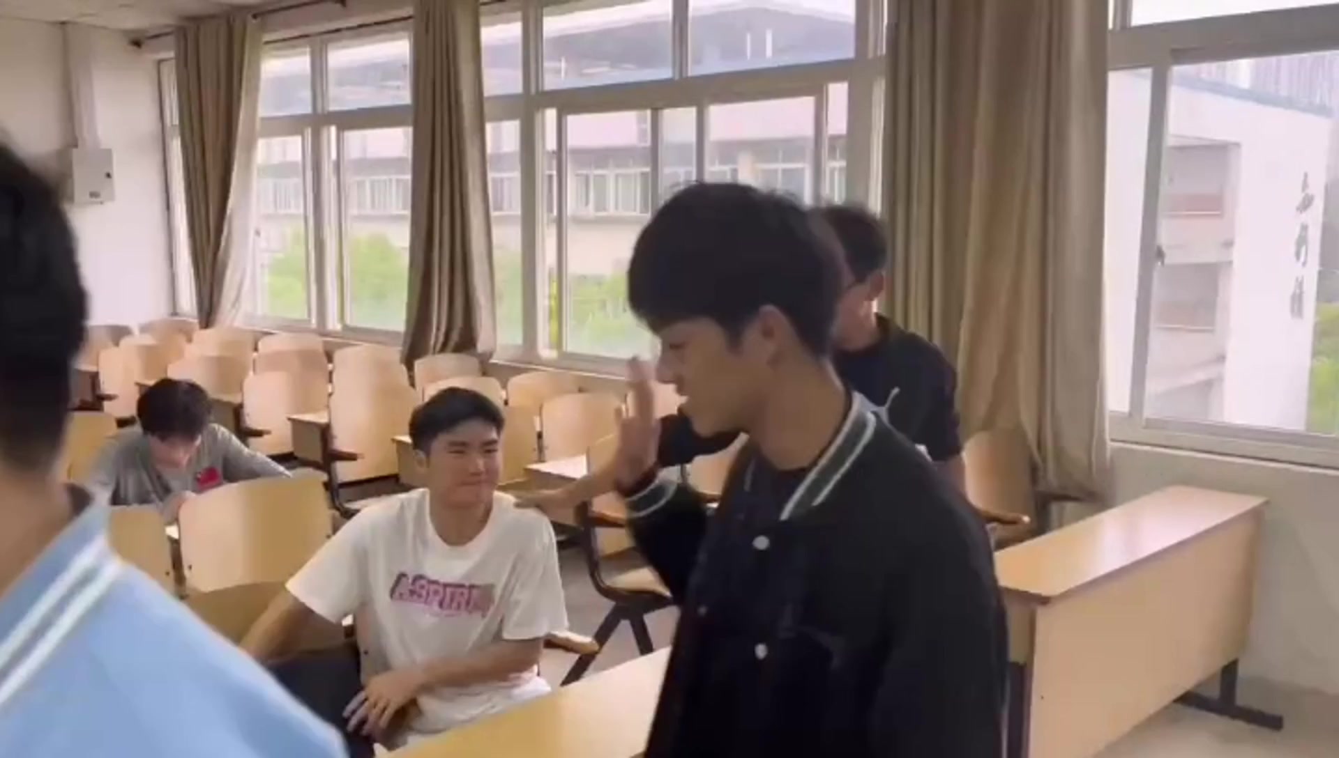 怎样做到谦让别人