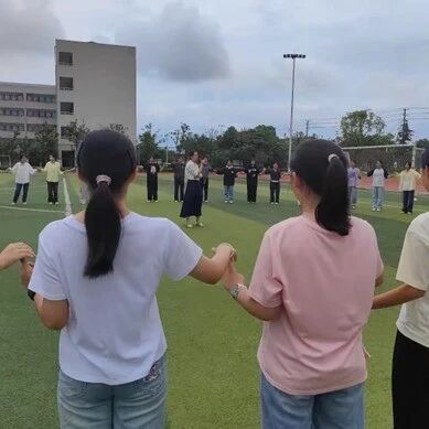 一师结对一校帮扶 | 毛丽梅老师走进江西省南城一中开展 “一师结对一校”帮扶活动
