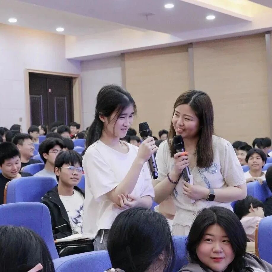 一师结对一校帮扶|江西省第四届心理健康“百场辅导进百校”实践活动之“一师结对一校”帮扶计划为40所中小学校心理健康教育注入新活力