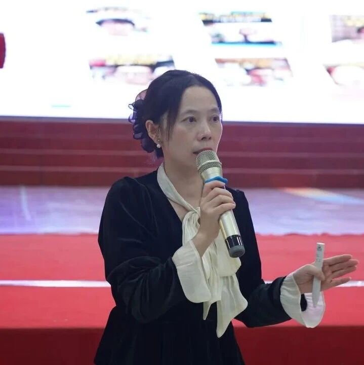 家校共育36 | 李凡老师走进弋阳私立育才学校开展“做智慧父母，与孩子共同成长”专题讲座