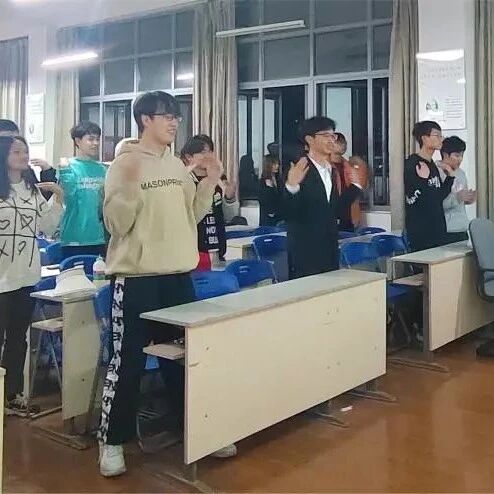万师润万心 | “笑一笑，十年少 动一动，心情好”运动促进心理健康——宋园园老师走进南昌工程学院